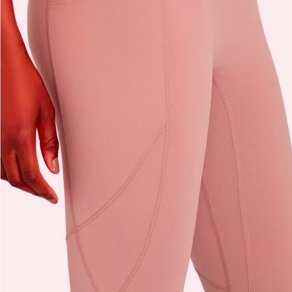 Le Ore Lucca High Rise legging in rose. Size medium. Like new condition - Picture 2 of 5